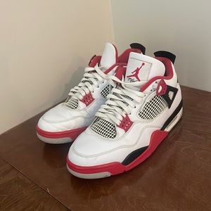 Jordan 4 “Fire Red”
